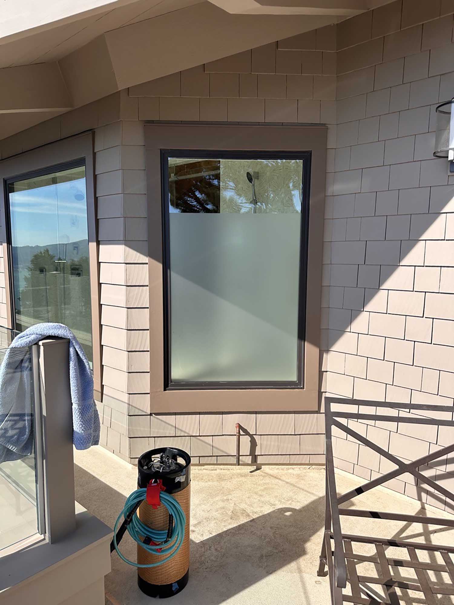 10 Examples of Frosted Window Film in Bay Area Bathrooms. Get a free estimate from ClimatePro in the San Francisco Bay Area.